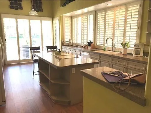 Large kitchen with center island