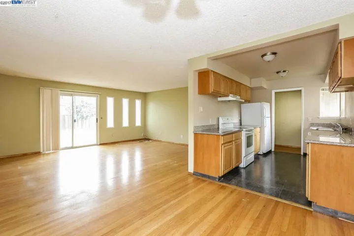 1556 Wagoner Dr, Livermore, California 94550