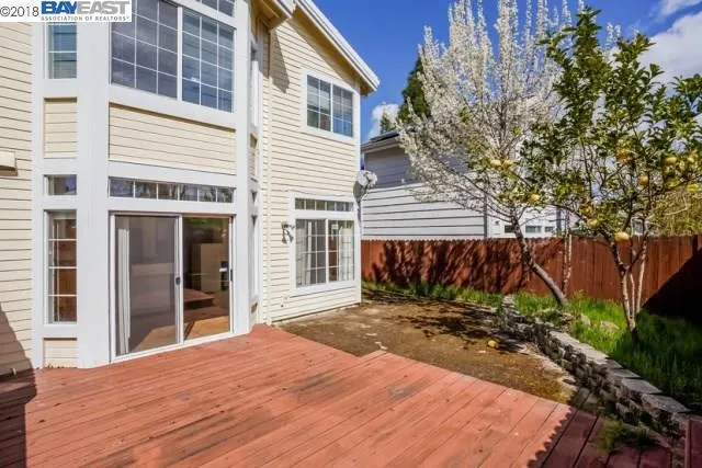 332 Scotts Valley, Hercules, California 94547