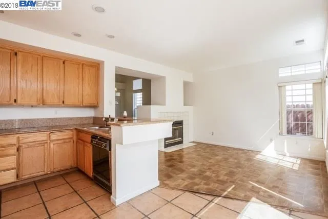 332 Scotts Valley, Hercules, California 94547