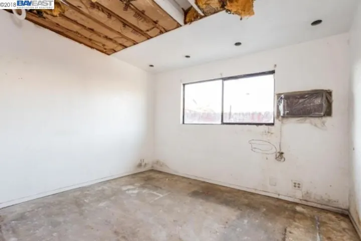 15352 Sunnyhaven St, San Leandro, California 94579