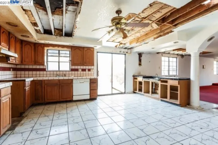 15352 Sunnyhaven St, San Leandro, California 94579