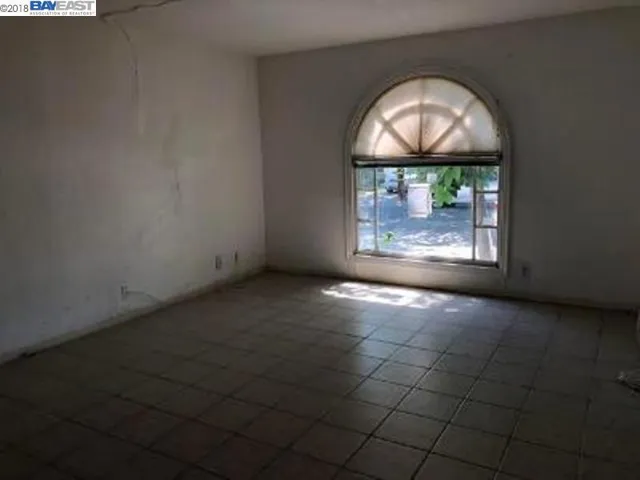 1384 Elm St, Pittsburg, California 94565
