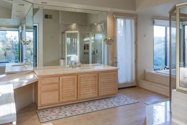 55435Oakhill_MLS-32
