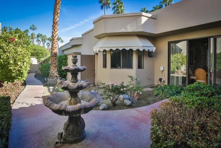 entry to casita