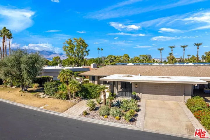 8 Columbia Drive, Rancho Mirage, California 92270