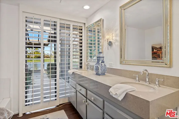 Master dual sink vanity