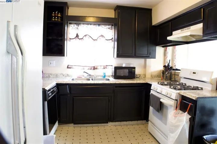 3717 Presidio, Sacramento, California 95838
