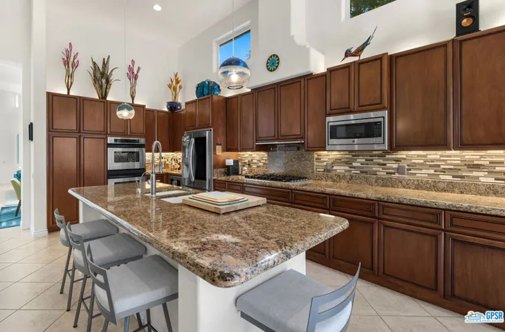 49981 Mission Drive West, La Quinta, California 92253
