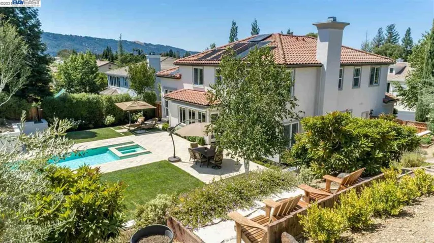 839 Summit Creek Lane, Pleasanton, California 94566-3811