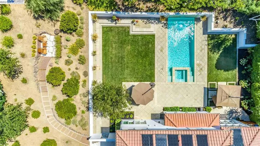 839 Summit Creek Lane, Pleasanton, California 94566-3811