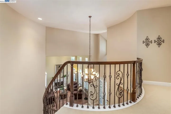 839 Summit Creek Lane, Pleasanton, California 94566-3811