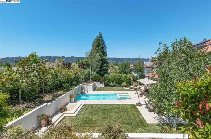 839 Summit Creek Lane, Pleasanton, California 94566-3811