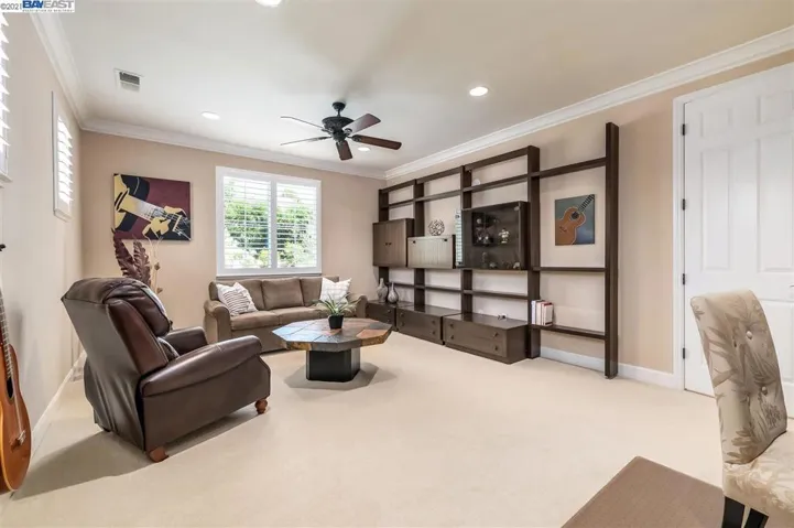 839 Summit Creek Lane, Pleasanton, California 94566-3811