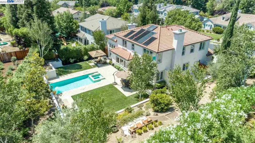 839 Summit Creek Lane, Pleasanton, California 94566-3811