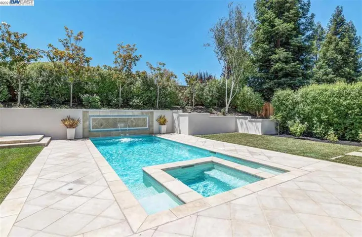 839 Summit Creek Lane, Pleasanton, California 94566-3811