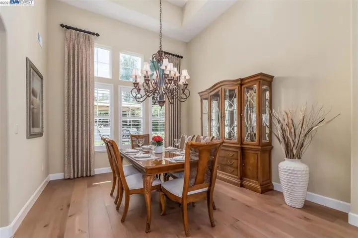 839 Summit Creek Lane, Pleasanton, California 94566-3811