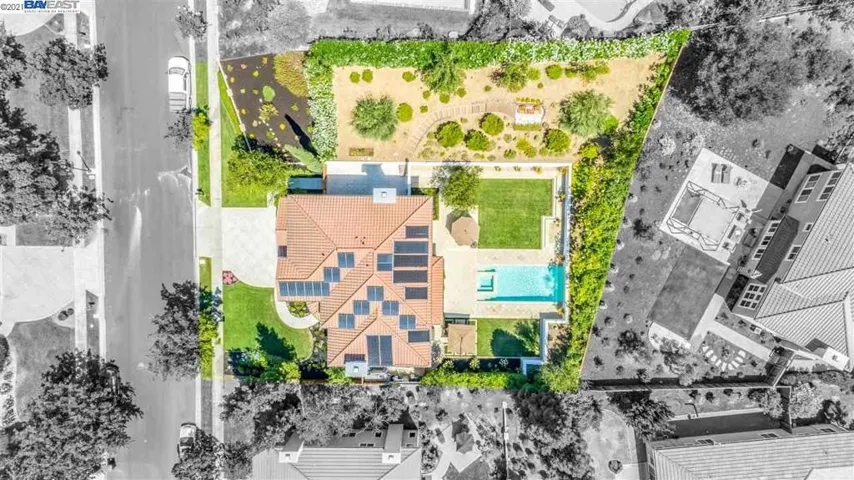 839 Summit Creek Lane, Pleasanton, California 94566-3811