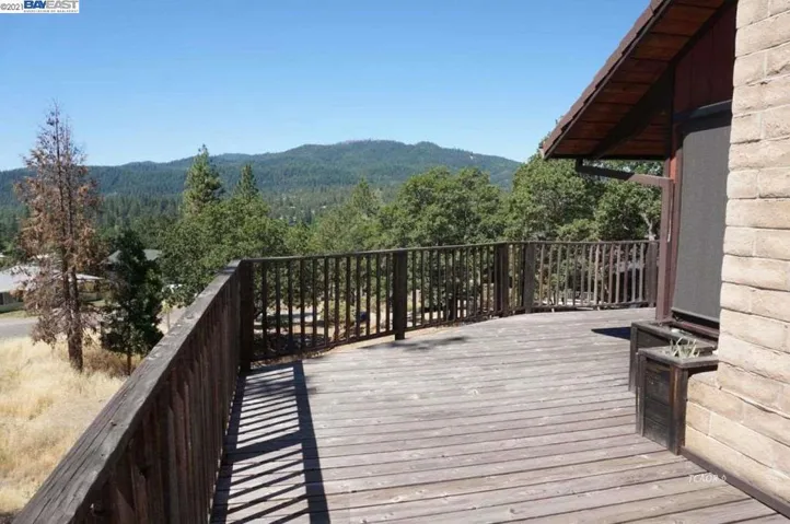 137 Reservoir Rd, Weaverville, California 96093