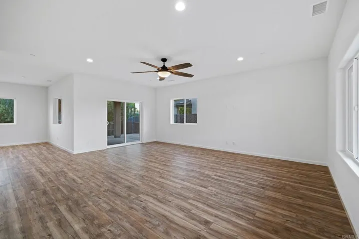 130 Scenic Dr, El Cajon, California 92021