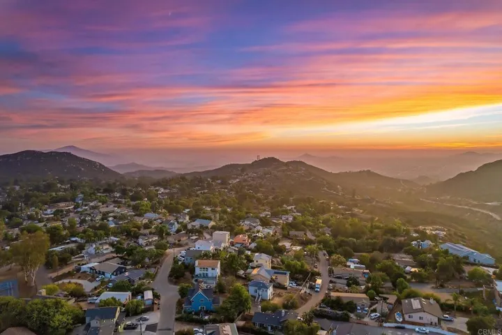 130 Scenic Dr, El Cajon, California 92021