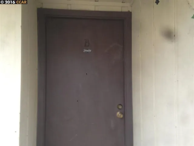 2111 California St A/b, Concord, California 94520