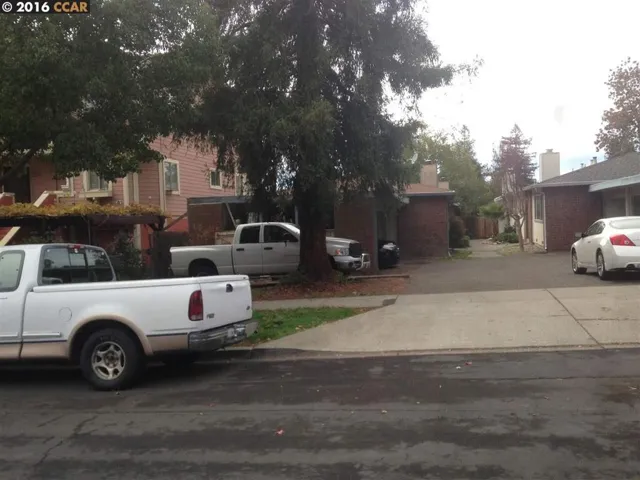 2111 California St A/b, Concord, California 94520