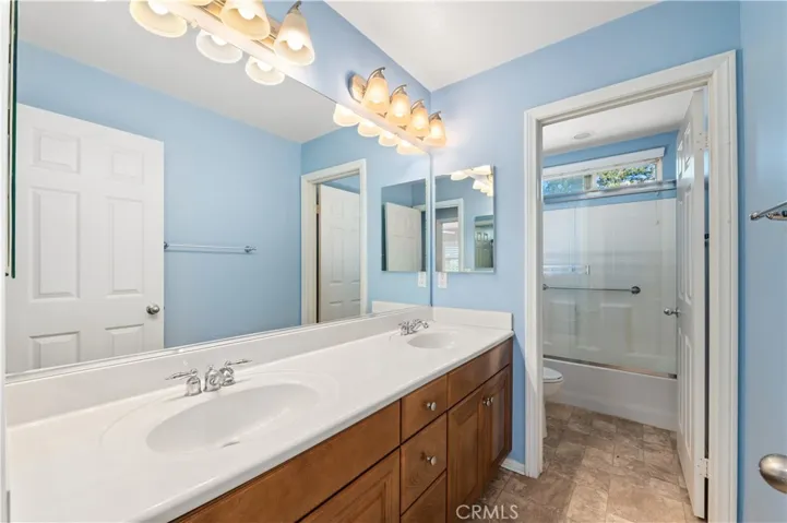 1237 Huckleberry Lane, San Jacinto, California 92582