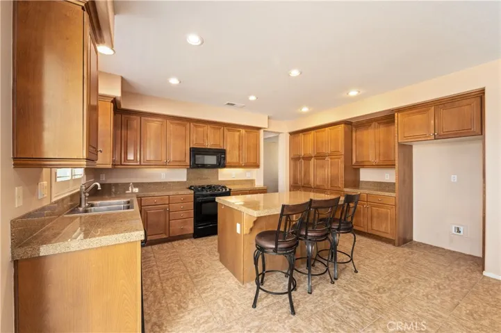 1237 Huckleberry Lane, San Jacinto, California 92582