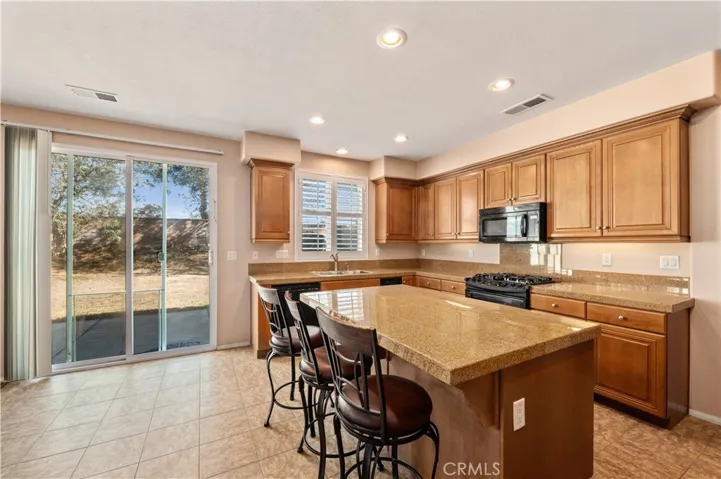 1237 Huckleberry Lane, San Jacinto, California 92582