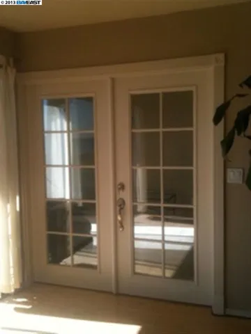 933 Shoreline Dr 205, Alameda, California 94501-5954