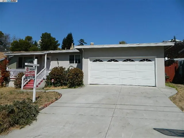 2061 Howe Dr, San Leandro, California 94578-1320