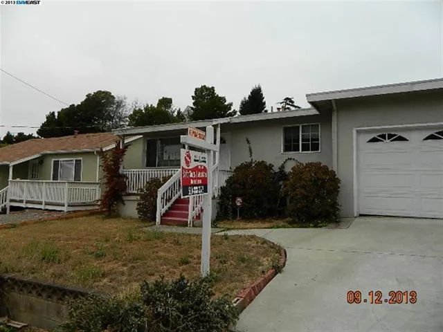 2061 Howe Dr, San Leandro, California 94578-1320