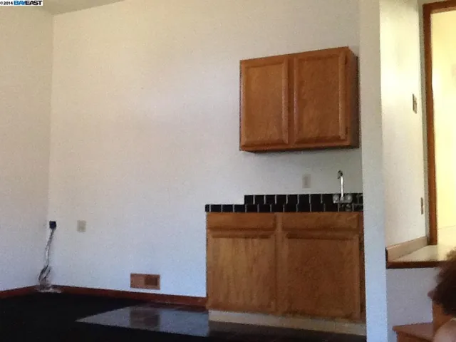 2402 26th Ave, Oakland, California 94601-1904