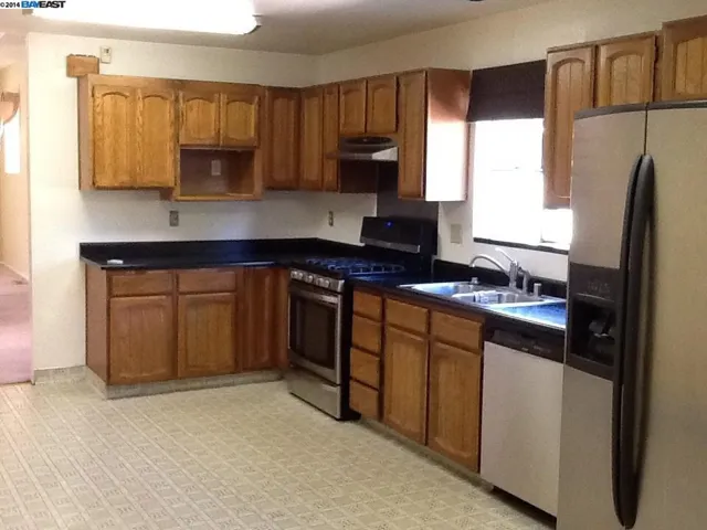 2402 26th Ave, Oakland, California 94601-1904