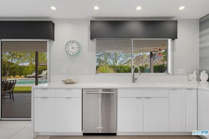 2696 S Camino Real, Palm Springs, California 92264