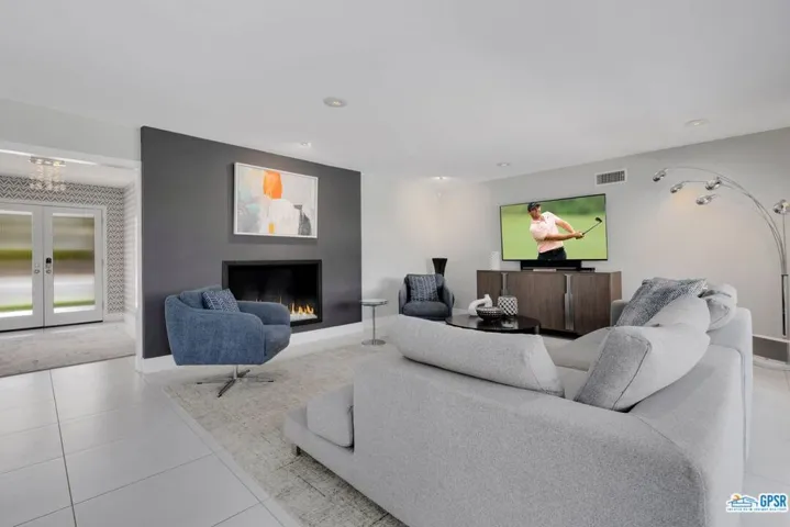 2696 S Camino Real, Palm Springs, California 92264