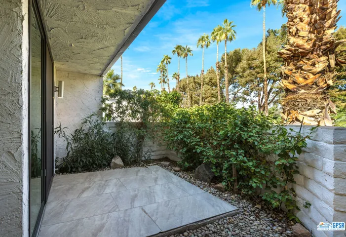 2247 Casitas Way, Palm Springs, California 92264