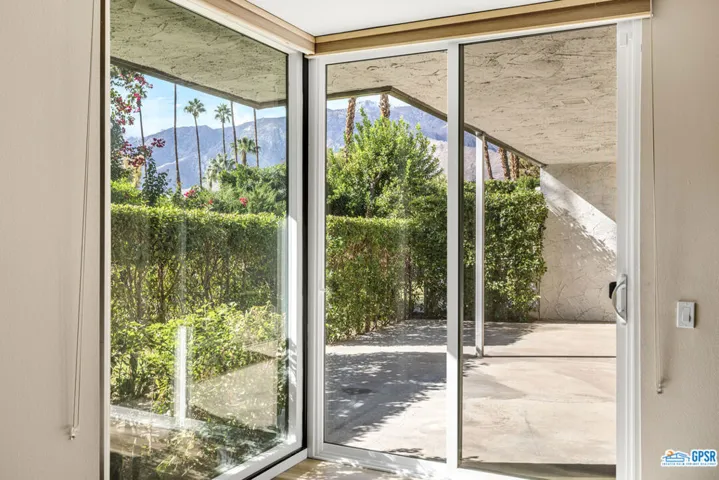 2247 Casitas Way, Palm Springs, California 92264