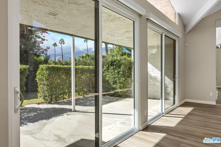 2247 Casitas Way, Palm Springs, California 92264