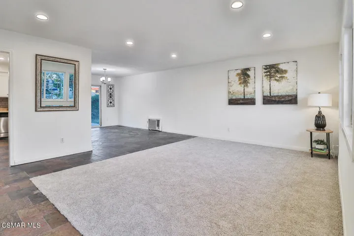 aEntry Living and Dining2