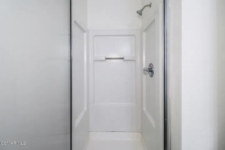 fShared Bath3