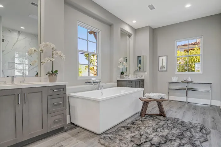 Lot 27 master bath tub - Copy