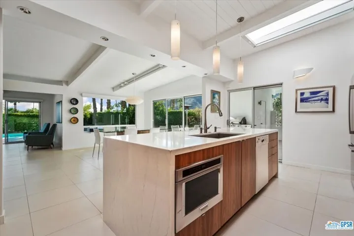 877 Via Las Palmas, Palm Springs, California 92262
