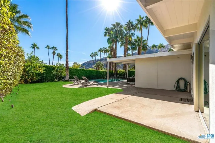 877 Via Las Palmas, Palm Springs, California 92262