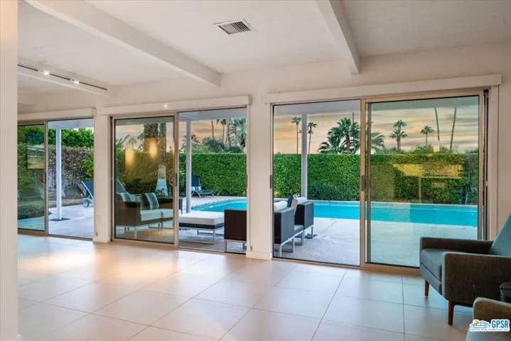 877 Via Las Palmas, Palm Springs, California 92262