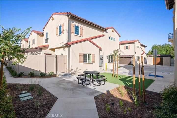 961 E Phillips Boulevard, Pomona, California 91766