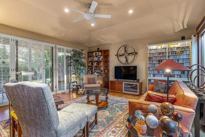 2400 E Oakcrest Greatroom