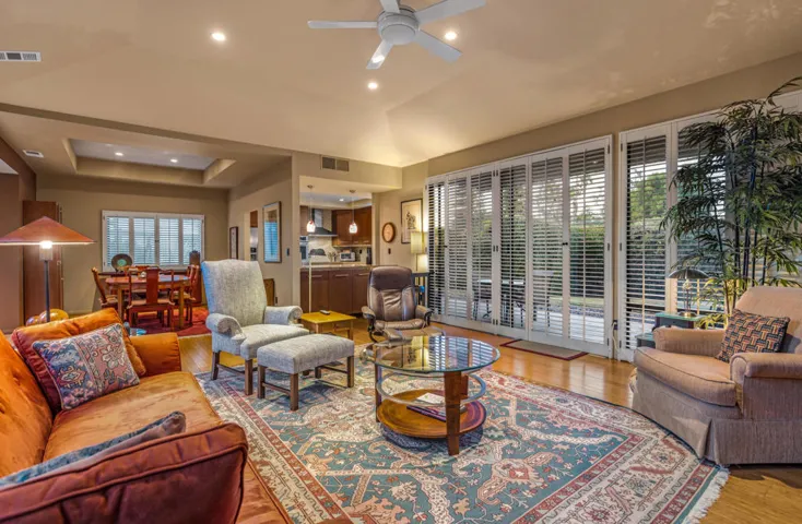 2400 E Oakcrest Greatroom
