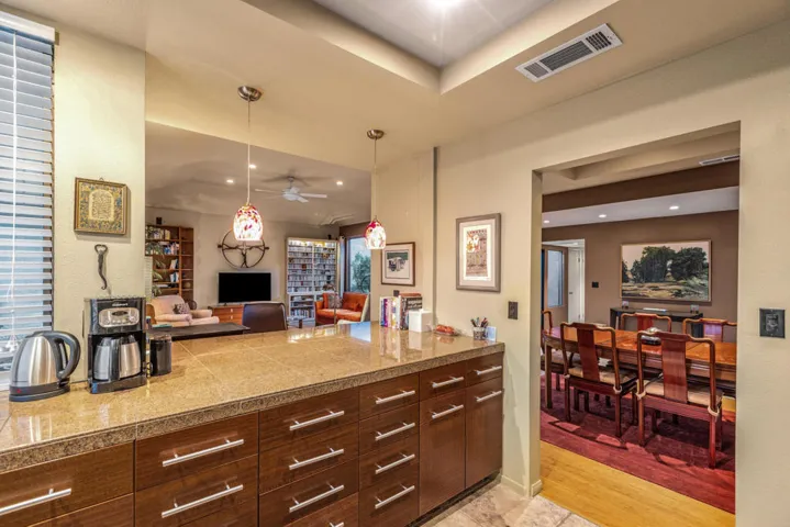 2400 E Oakcrest Kitchen